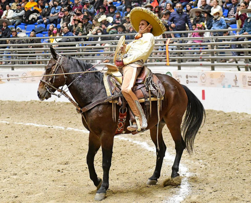 Dos manganas a caballo que acertó Mauricio Alejandro Rios Esquivias para meter a su equipo, Rancho San José A, a la ronda de cuartos de final