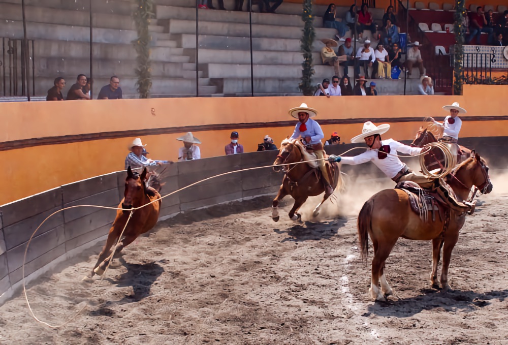 Comenzaron con poca fortuna las actividades de equipos en el Campeonato Estatal de Ciudad de México, que se desarrolla en el Lienzo Charro del Pedregal en Tlalpan