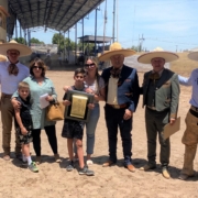 Merecido reconocimiento recibió de la Federación el ingeniero Jorge Luis Villarreal Gonzalez, acompañado de su familia y amigos charros.