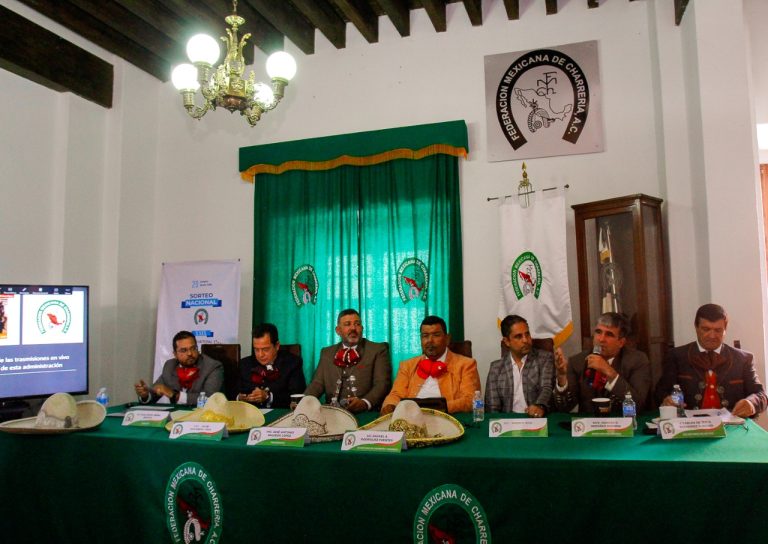 Encabezó la reunión de trabajo el presidente José Antonio Salcedo López, acompañado por miembros de su Consejo Directivo Nacional