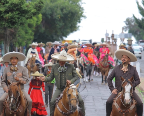 Gran Cabalgata Charra previo al anuncio oficial de la Fiesta Grande.