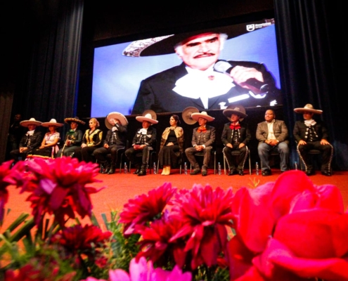 Se reprodujo un video en homenaje a Don Vicente Fernández Gómez