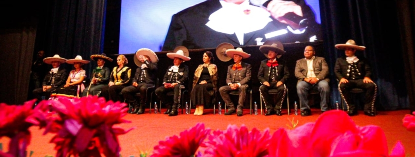 Se reprodujo un video en homenaje a Don Vicente Fernández Gómez