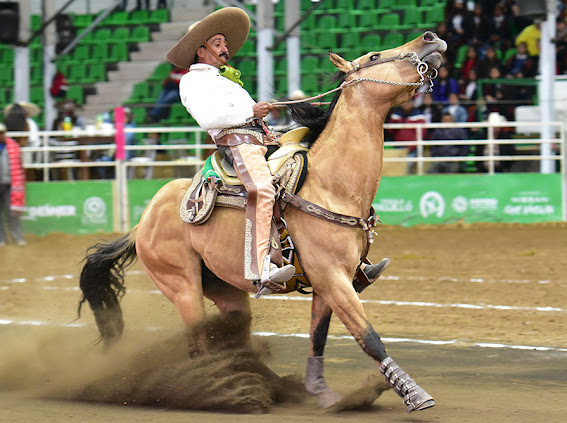 Don Rafael Osornio Sánchez abrió la cuenta de Fuerza Mexiquense al presentar cala de caballo de 21 puntos