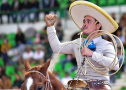 José Manuel Delgado Carrillo agarró las tres manganas a caballo para Rancho Los Toriles de Nayarit
