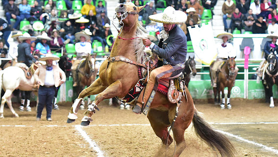 Juan Manuel Rentería Salazar presentó la cala de caballo, cosechando 36 puntos para Casa Bajío de Zacatecas