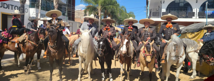 Grandes amigos en las Fiestas Charros Taurinas, en Ayutla, Jalisco.