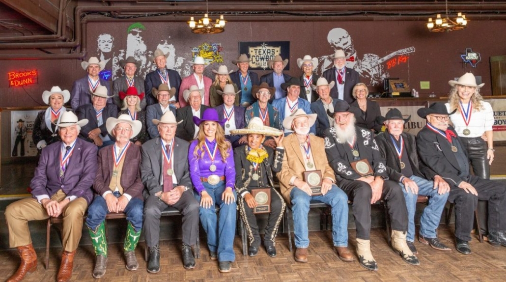 Tomas Garcilazo entre los inducidos al Salon de la Fama de los Cowboys en Texas